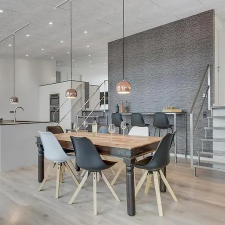 Casa de Férias Three-bedroom In Sjolund