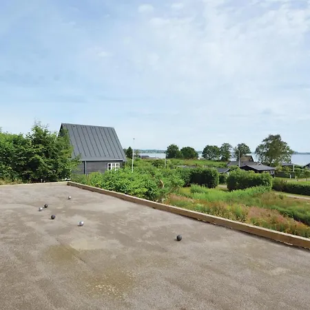 Casa de Férias Three-bedroom In *