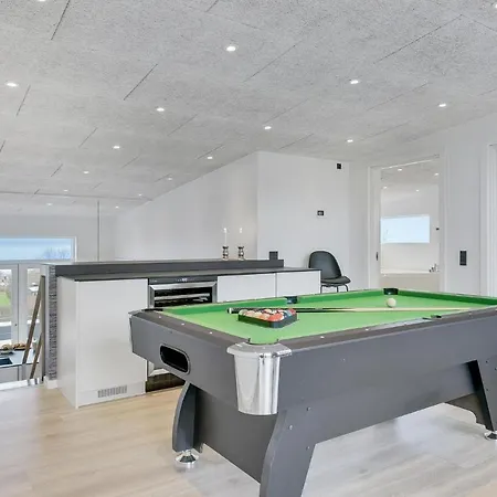3 Bedroom Gorgeous Home In Sjolund