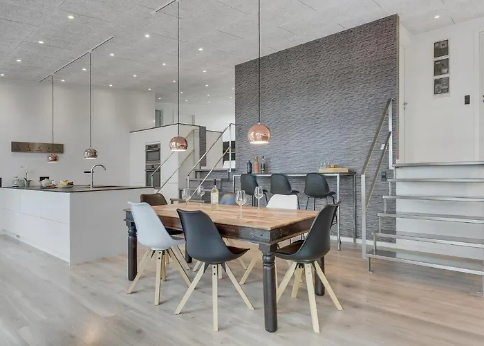 Сasa de vacaciones Three-bedroom In Sjolund