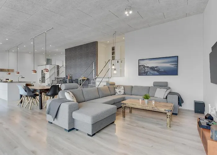 Three-bedroom In * Sjolund